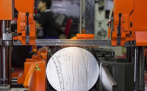 宾阳立式金属带锯床切削出现跑带故障解决方法! 宾阳立式金属带锯床切削出现跑带故障解决方法!